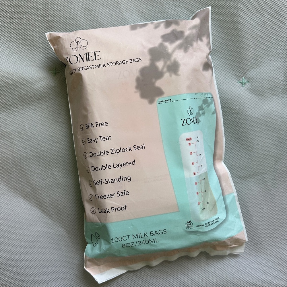 100 Count Zomee Breastmilk Storage Bags